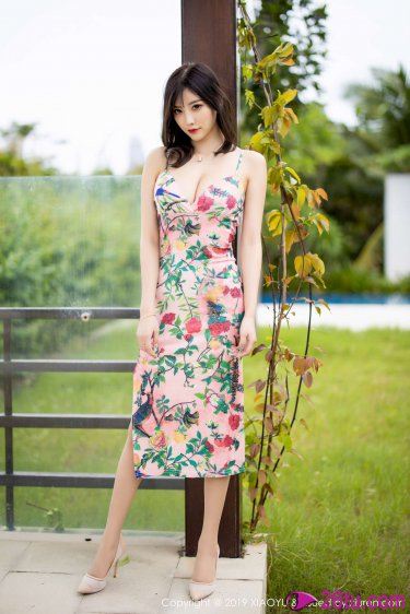 老师的丰满大乳奶水四溅