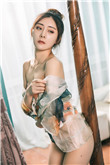 雪乳高耸激情难耐的美妇